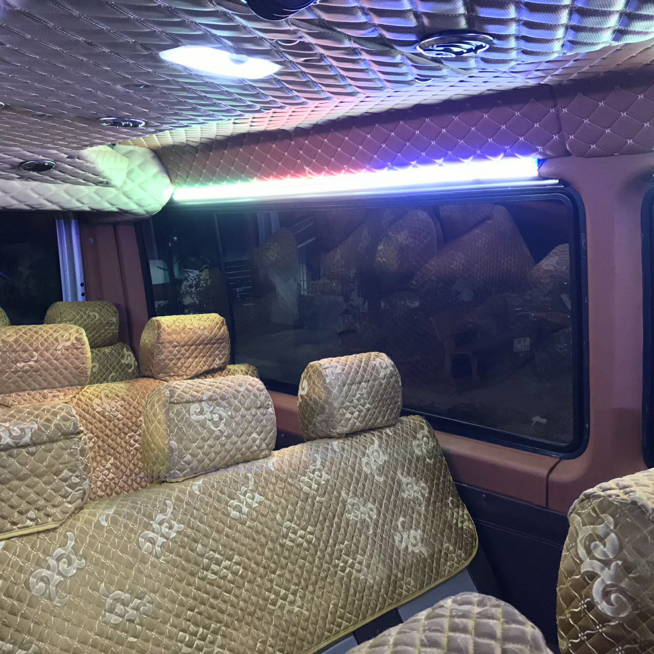 Băng ghế 3 xe Mercesdes Benz