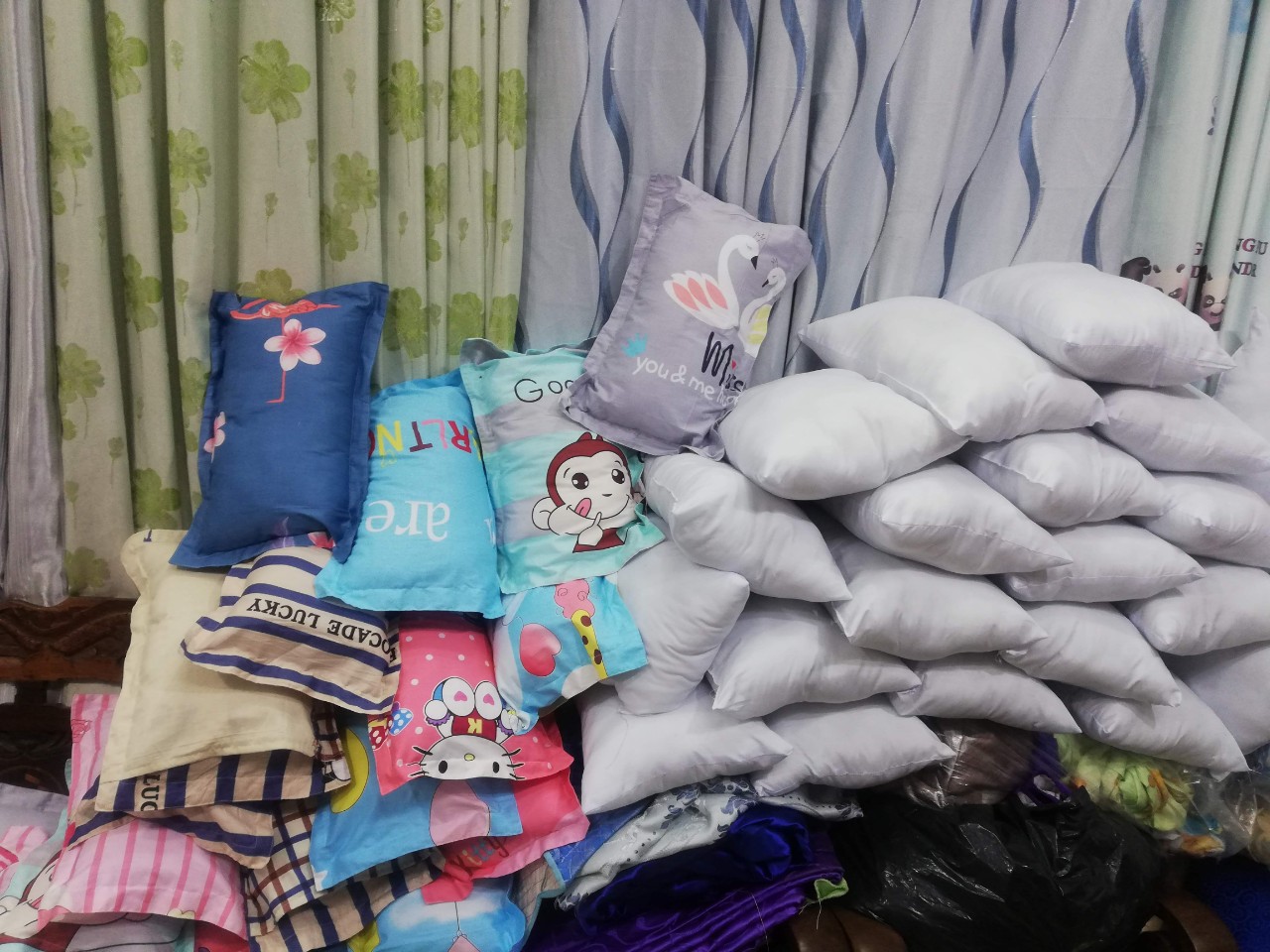 Ruột gối khách sạn